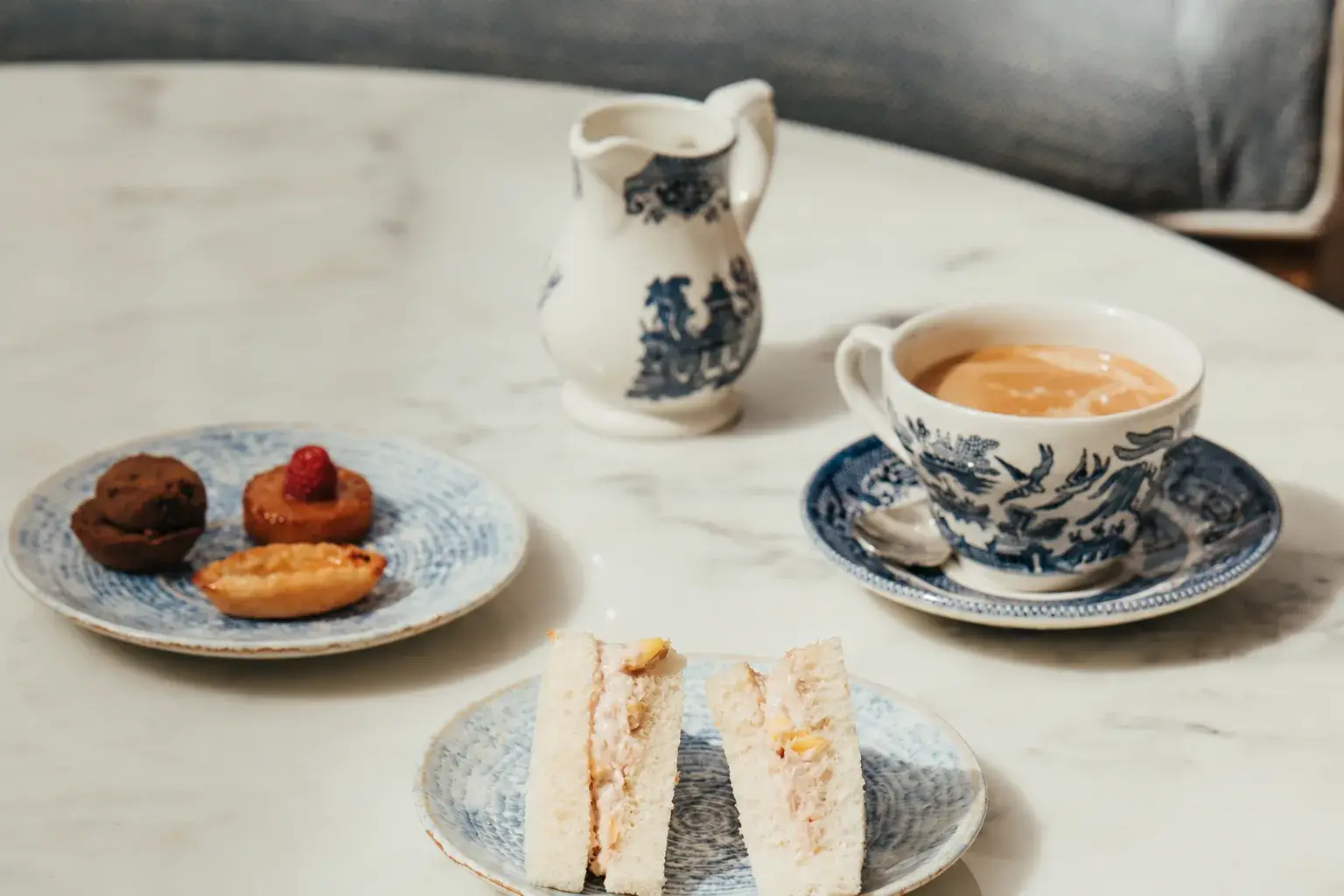 Lounge – Tea Time 3